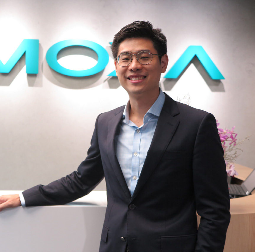 圖2 四零四科技IPC事業部經理李牧寰說明,Moxa的物聯網閘道器(IoT Gateway)產品依功能深度與應用場景切分為三個層級