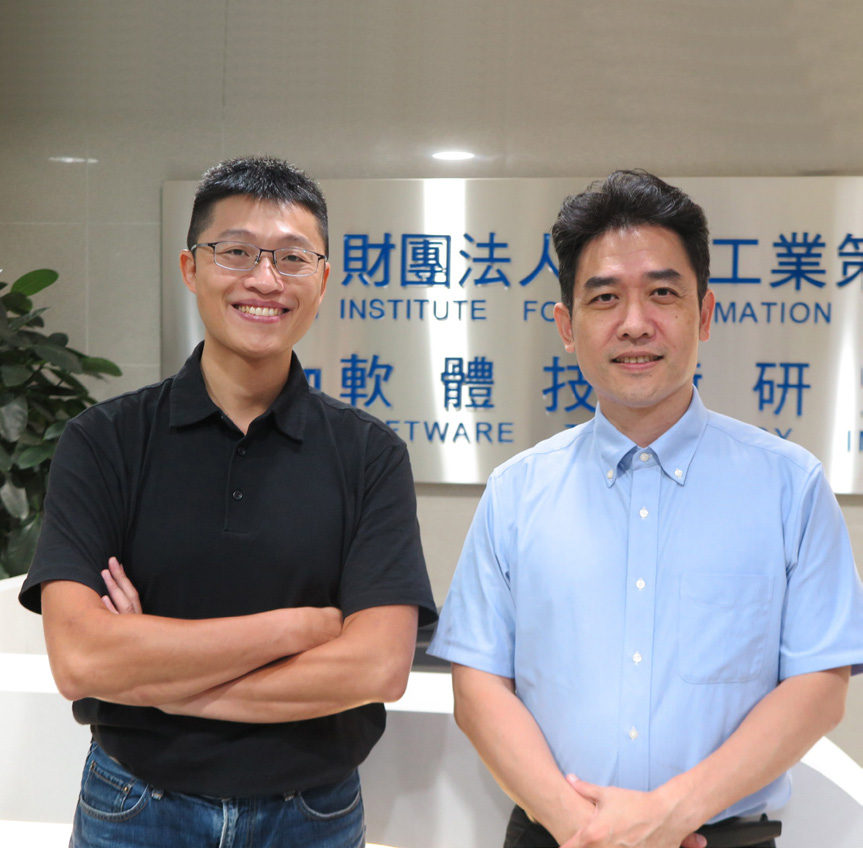 資策會軟體院主任吳明儒(右);資策會軟體院組長陳正昌(左)
