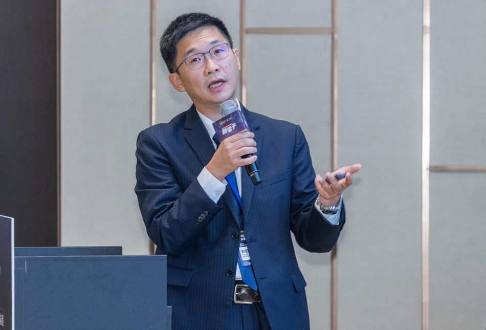 中華資安國際鑑識暨健診部經理劉叡指出,醫療機構必須以臨床零信任為目標,運用資產可視性、網路微分段等手段,確保關鍵醫療服務不中斷。