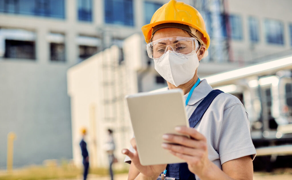 製造業OT資安正成為智慧製造核心,企業應以通用平台、轉型投資與文化成熟度提升韌性。及早導入者將在 2026 年取得競爭優勢